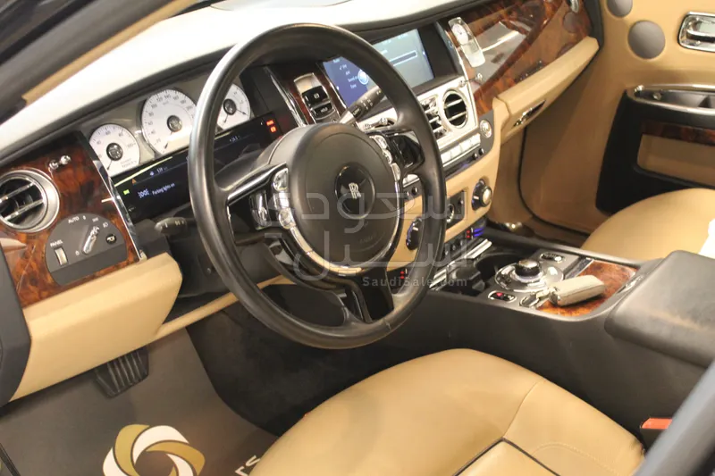 2011 رولز رويس قوست