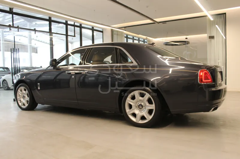 2011 رولز رويس قوست