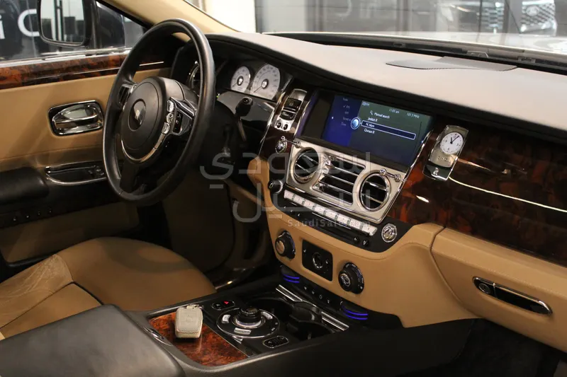 2011 رولز رويس قوست