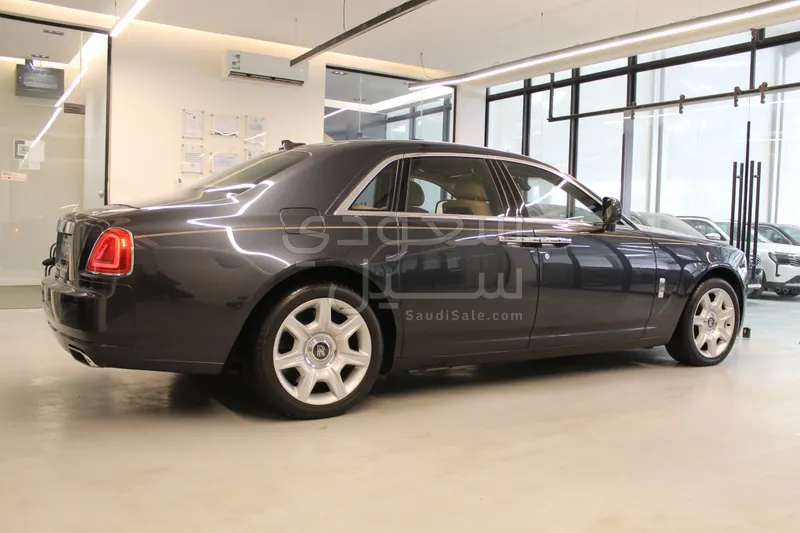 2011 رولز رويس قوست