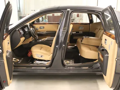 2011 رولز رويس قوست