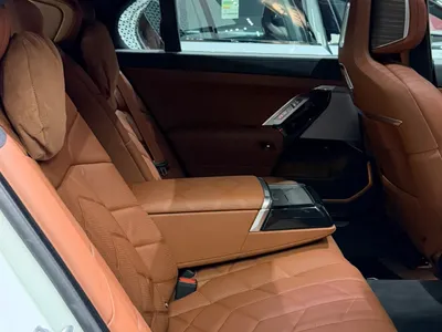 2025 بي ام دبليو الفئة السابعة 740 إل أي