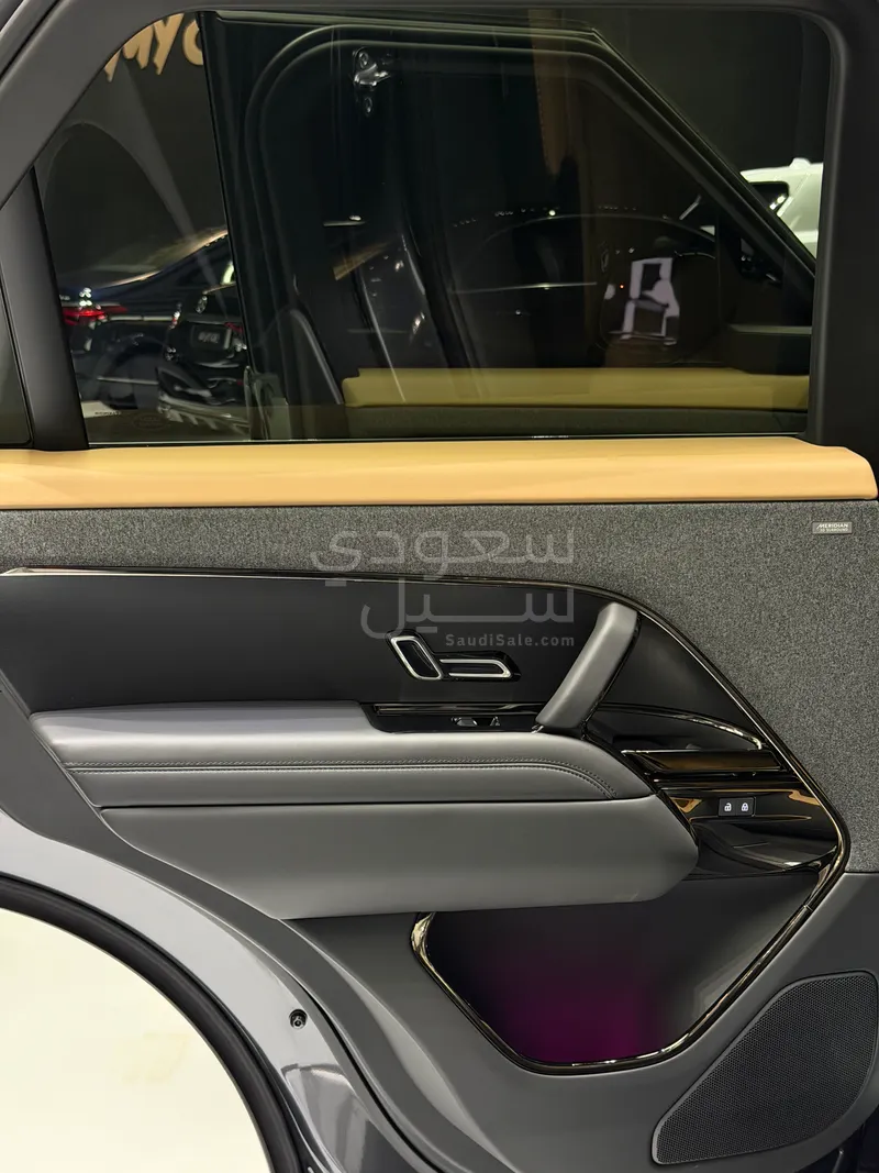 2025 لاند روفر رينج روفر سبورت اتش اس اي