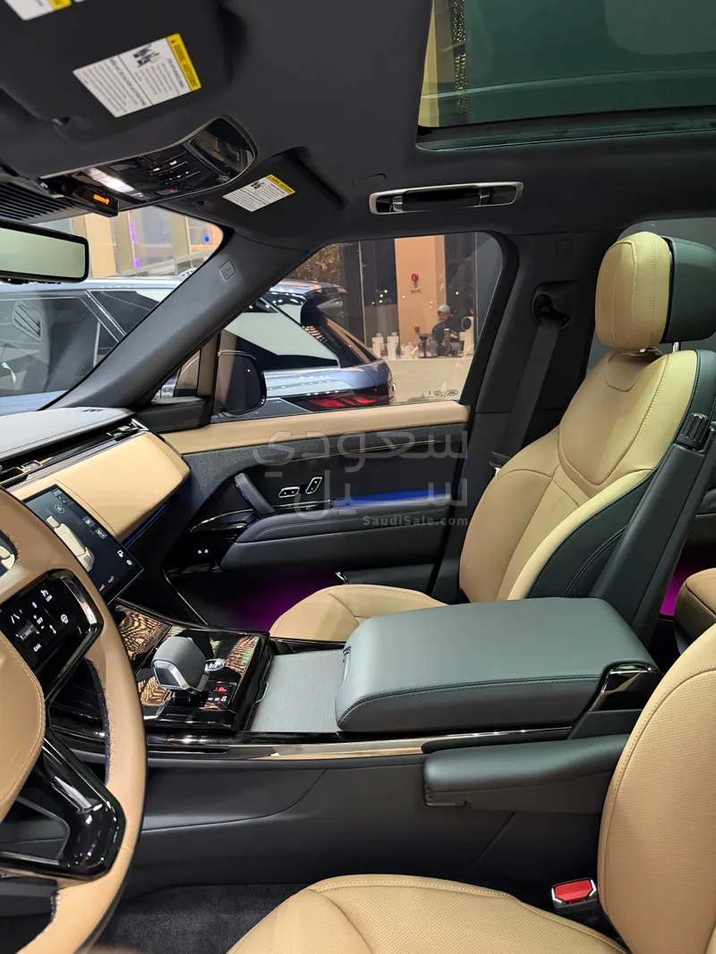 2025 لاند روفر رينج روفر سبورت اتش اس اي