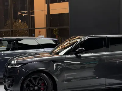 2025 لاند روفر رينج روفر سبورت اتش اس اي