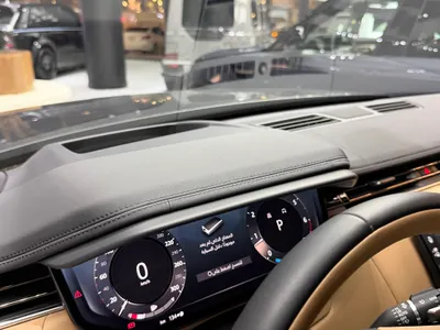 2025 لاند روفر رينج روفر سبورت اتش اس اي