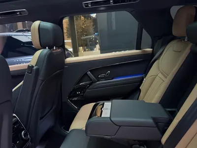 2025 لاند روفر رينج روفر سبورت اتش اس اي