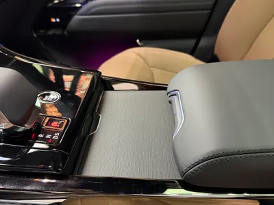 2025 لاند روفر رينج روفر سبورت اتش اس اي