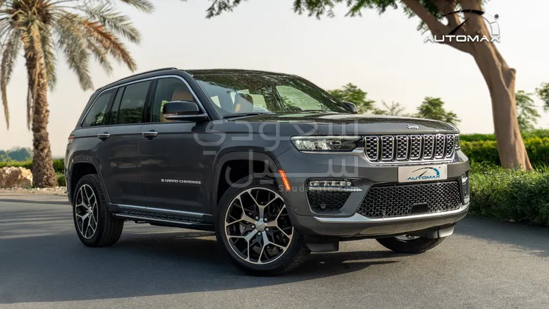 2025 جييب جراند شيروكي ساميت