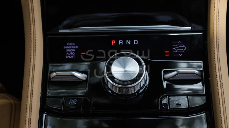 2025 جييب جراند شيروكي ساميت