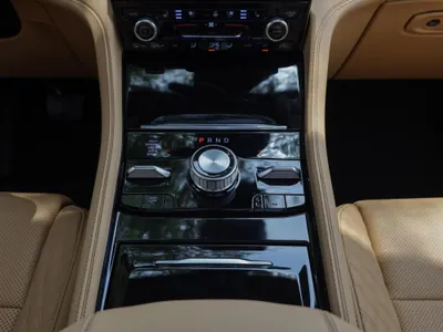 2025 جييب جراند شيروكي ساميت