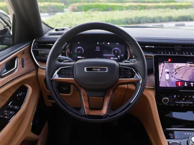 2025 جييب جراند شيروكي ساميت