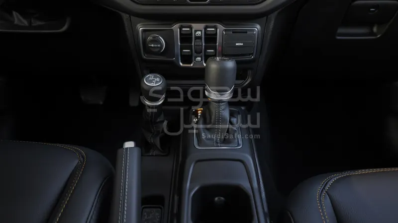 2026 جييب رانجلر صحارى