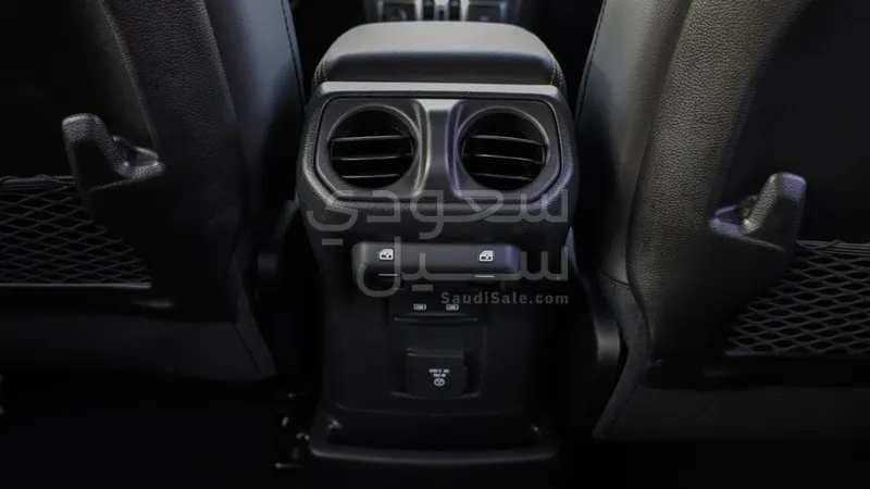 2026 جييب رانجلر صحارى