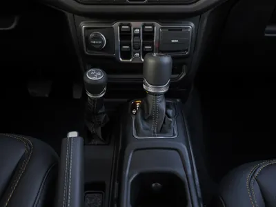 2026 جييب رانجلر صحارى