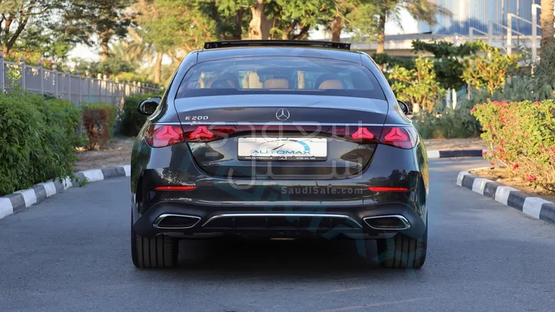 2026 مرسيدس - بنز إي 200