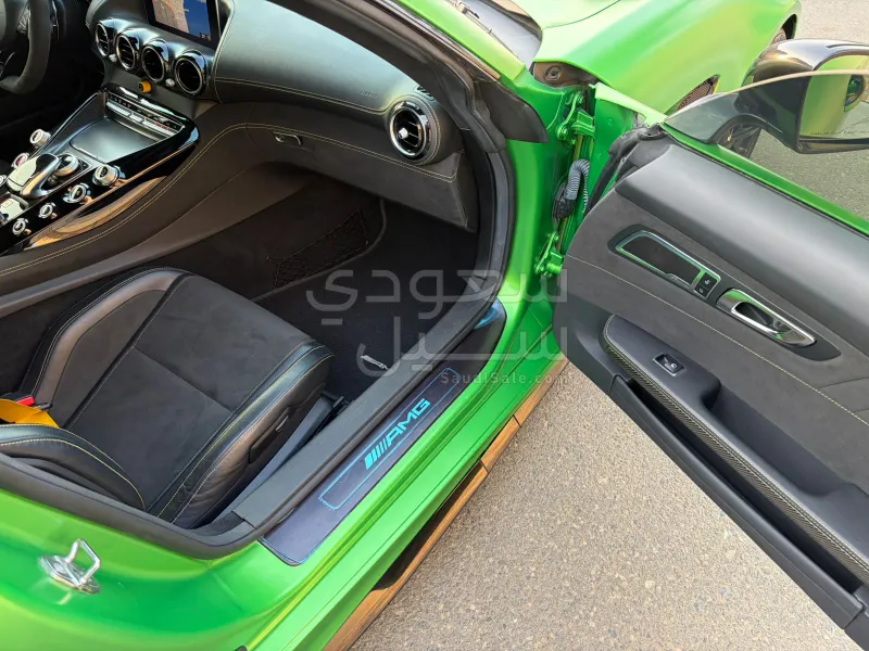 2018 مرسيدس - بنز جي تي أر أي إم جي