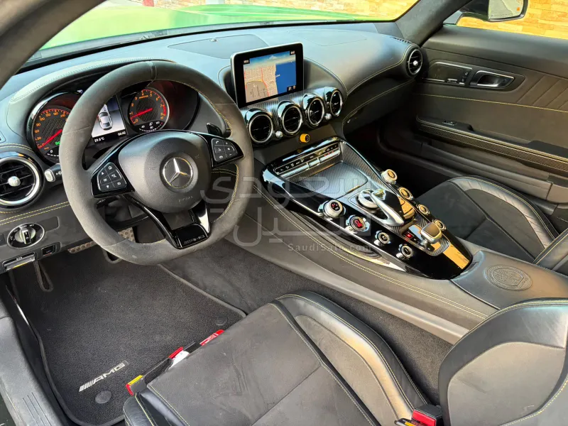 2018 مرسيدس - بنز جي تي أر أي إم جي