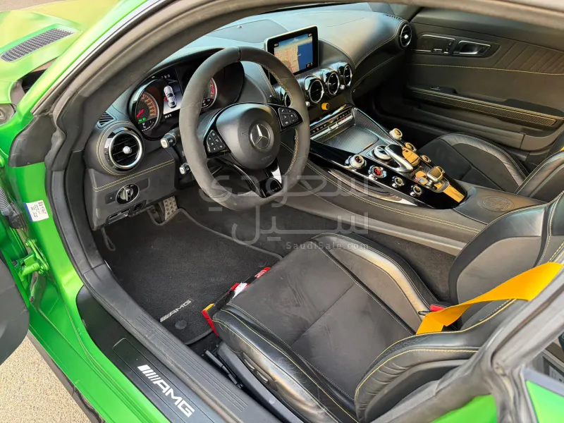 2018 مرسيدس - بنز جي تي أر أي إم جي