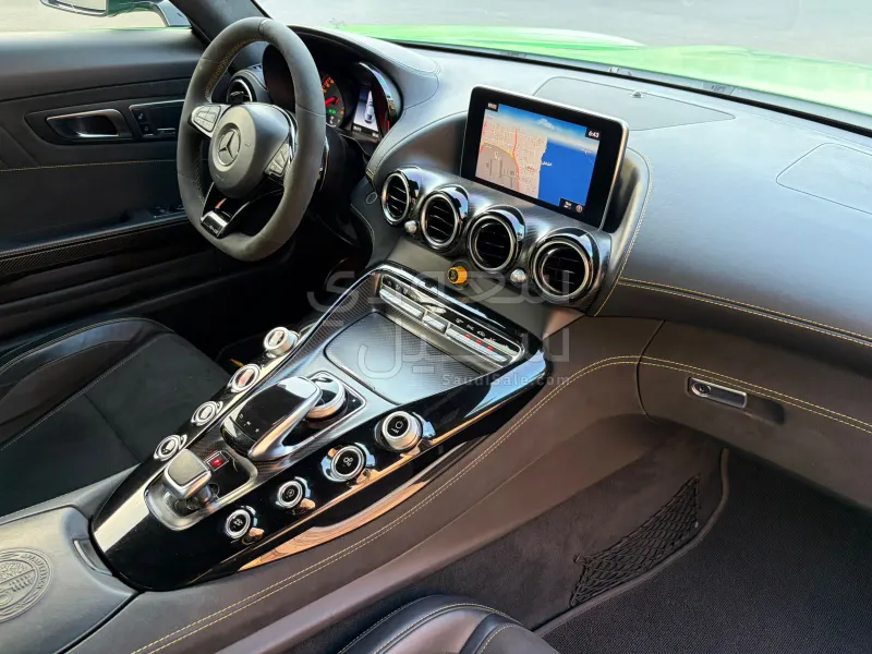 2018 مرسيدس - بنز جي تي أر أي إم جي