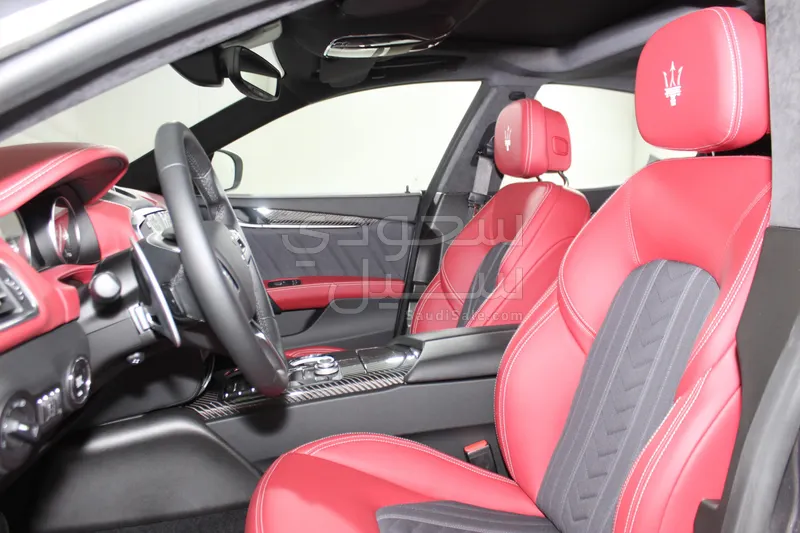 2023 مازيراتي جيبلي جي تي