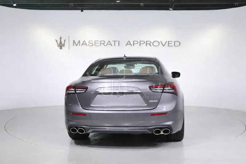 2023 مازيراتي جيبلي جي تي