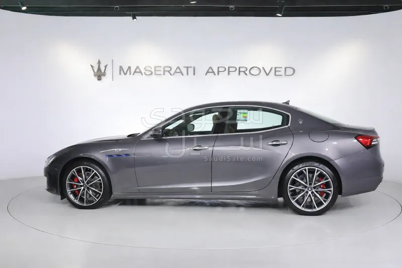 2023 مازيراتي جيبلي جي تي