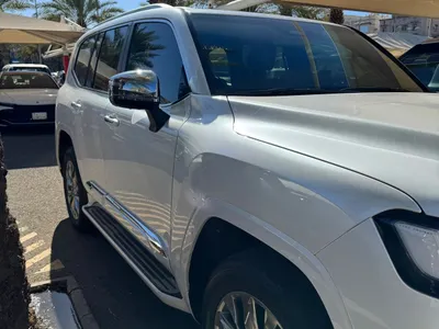 2025 تويوتا لاند كروزر في اكس ار