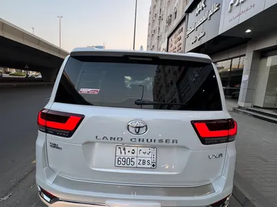 2025 تويوتا لاند كروزر في اكس ار
