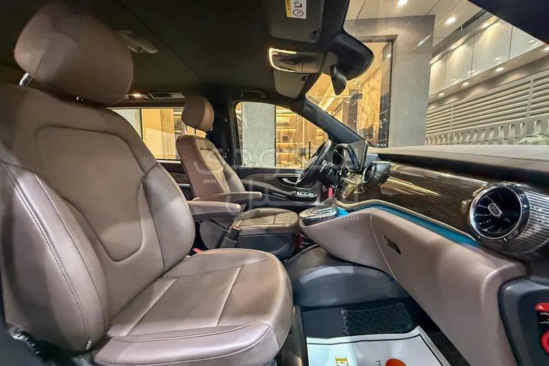 2022 مرسيدس - بنز في 250