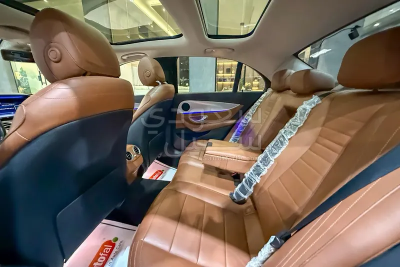 2020 مرسيدس - بنز إي 200