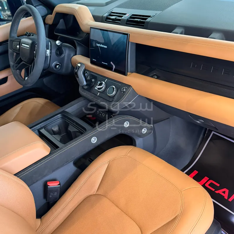 2023 لاند روفر ديفيندر