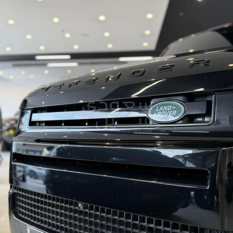 2023 لاند روفر ديفيندر