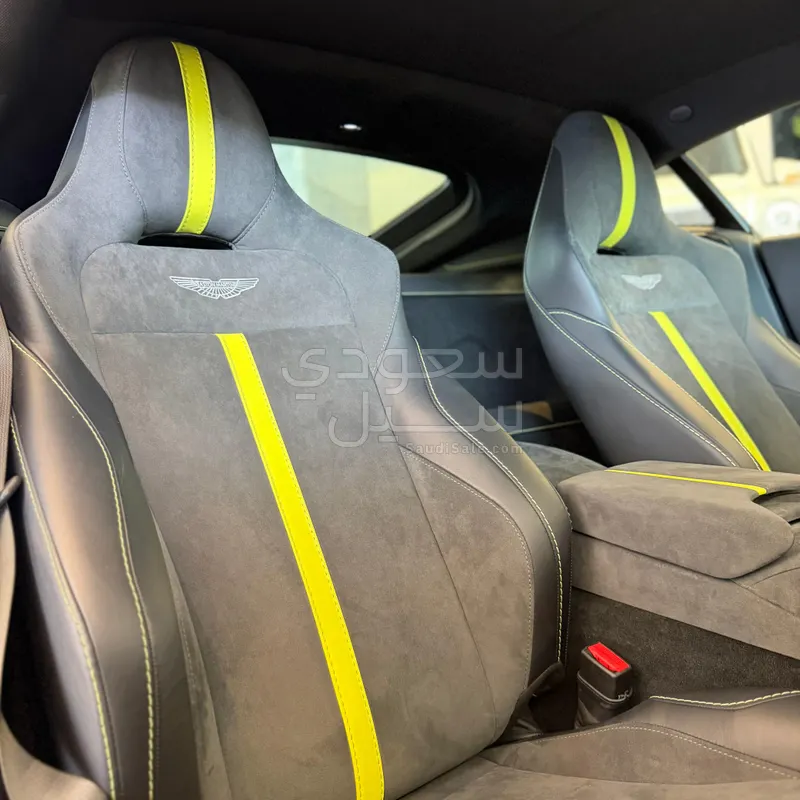 2022 استون مارتن فانتج اف 1 إديشن