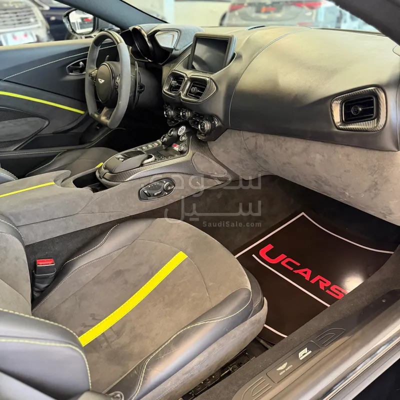 2022 استون مارتن فانتج اف 1 إديشن