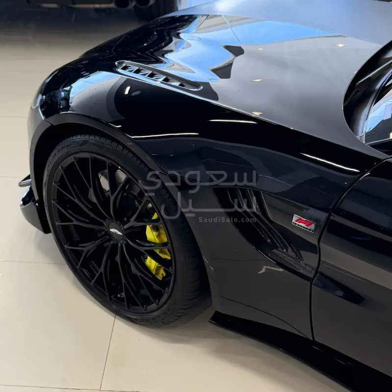 2022 استون مارتن فانتج اف 1 إديشن