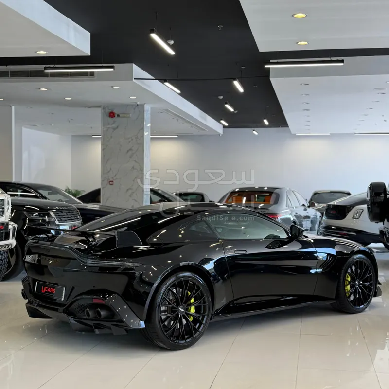 2022 استون مارتن فانتج اف 1 إديشن