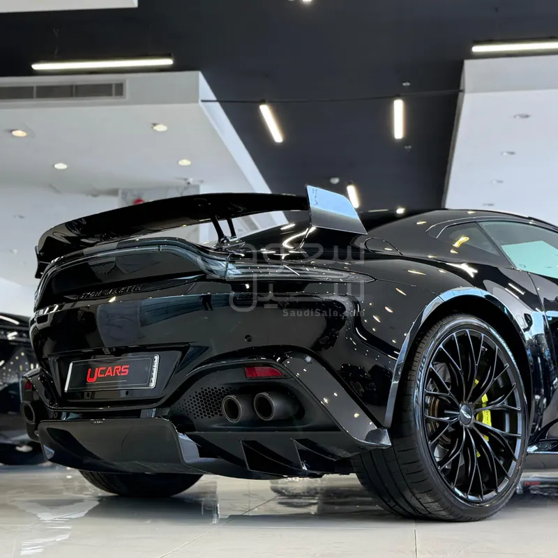 2022 استون مارتن فانتج اف 1 إديشن