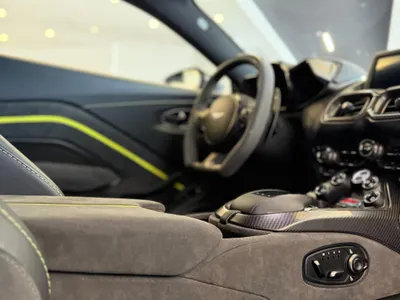 2022 استون مارتن فانتج اف 1 إديشن