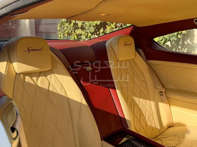 2015 بنتلي كونتيننتل جي تي سبيد