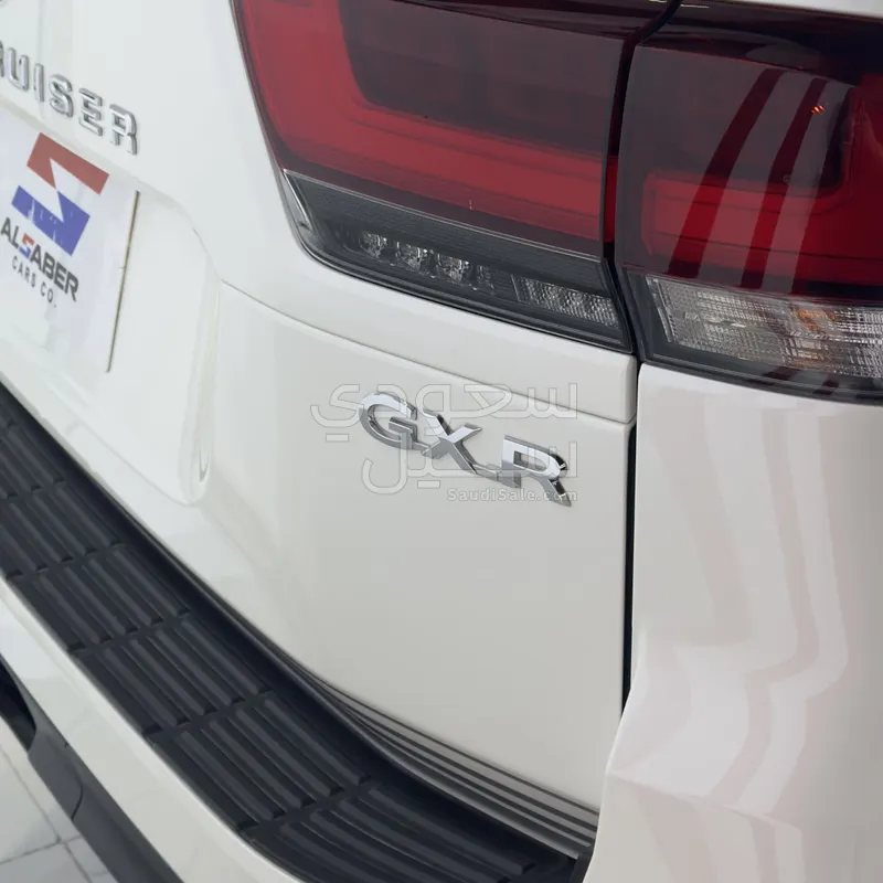 2026 تويوتا لاند كروزر جي اكس ار