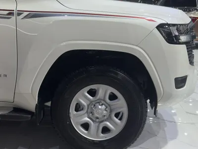 2026 تويوتا لاند كروزر جي اكس ار