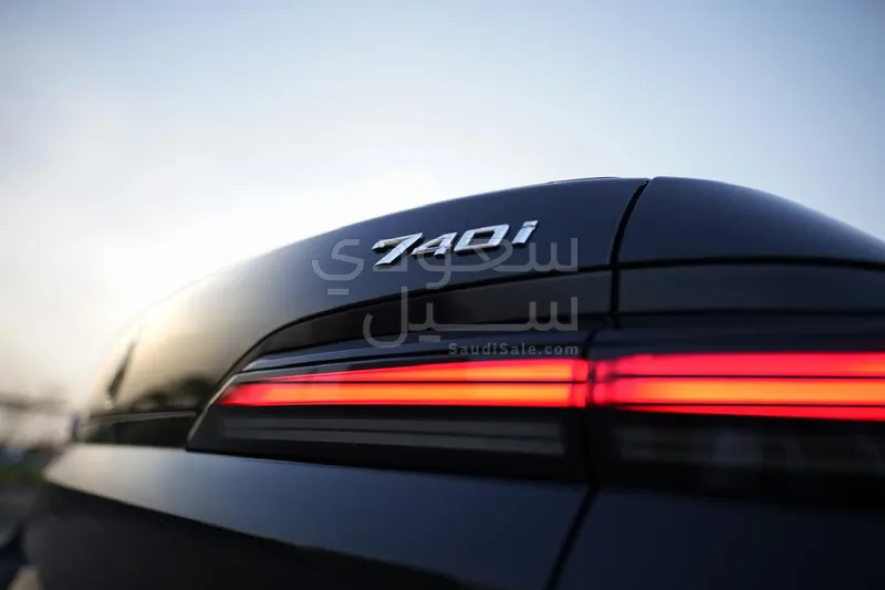 2024 بي ام دبليو الفئة السابعة 740 إل أي