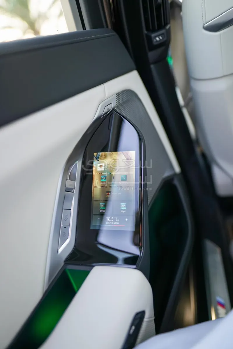 2024 بي ام دبليو الفئة السابعة 740 إل أي