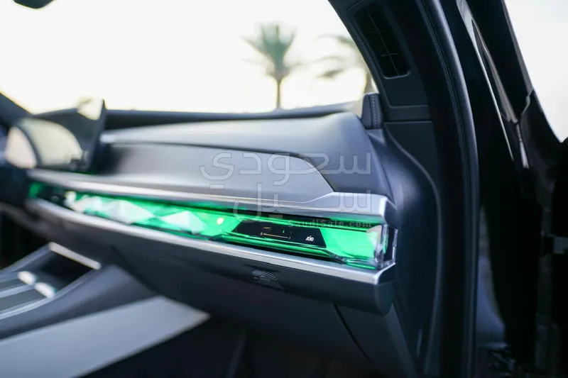 2024 بي ام دبليو الفئة السابعة 740 إل أي