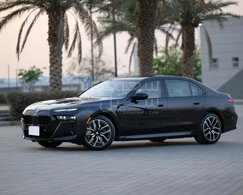 2024 بي ام دبليو الفئة السابعة 740 إل أي