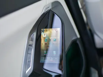 2024 بي ام دبليو الفئة السابعة 740 إل أي