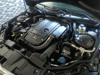 2011 مرسيدس - بنز إي 200