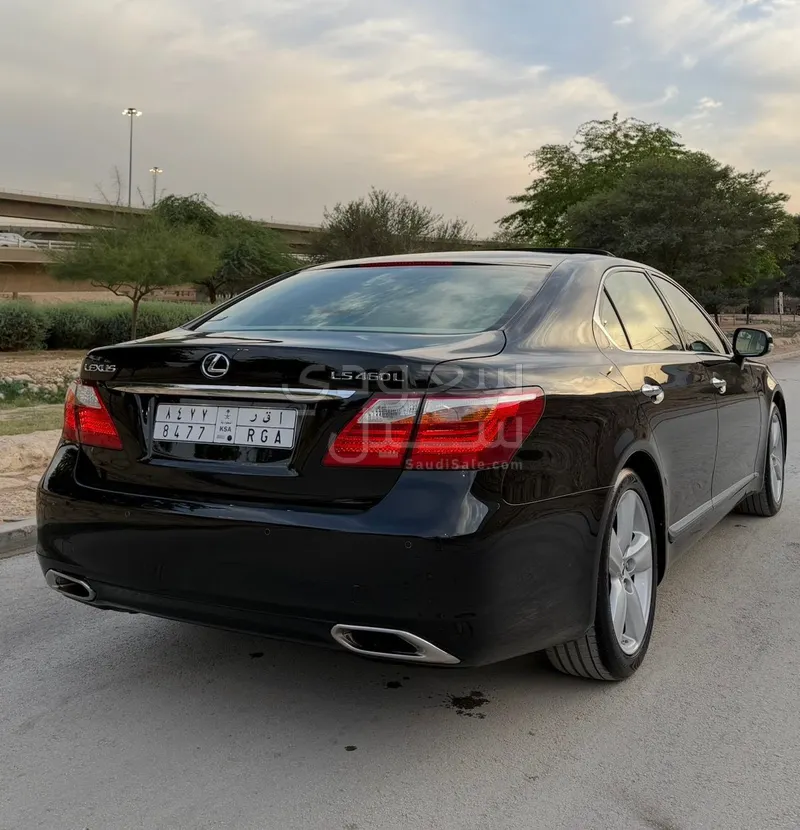 2010 لكزس إل إس 460 إل