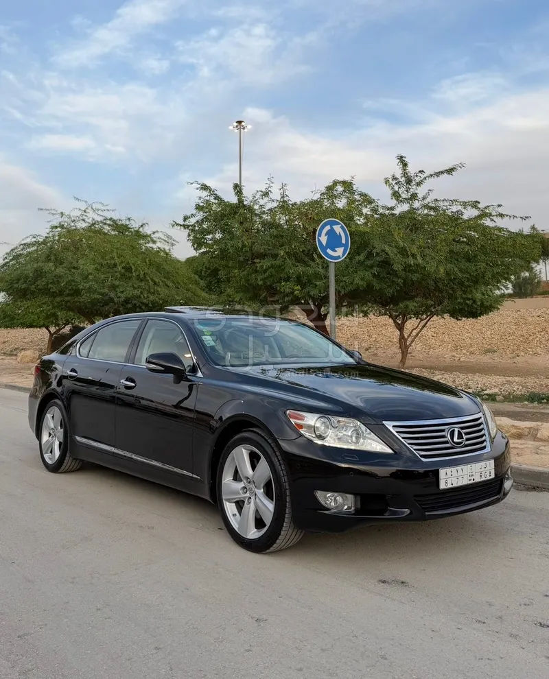 2010 لكزس إل إس 460 إل
